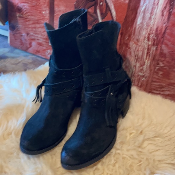 New Naughty Monkey suede boots - Picture 3 of 10